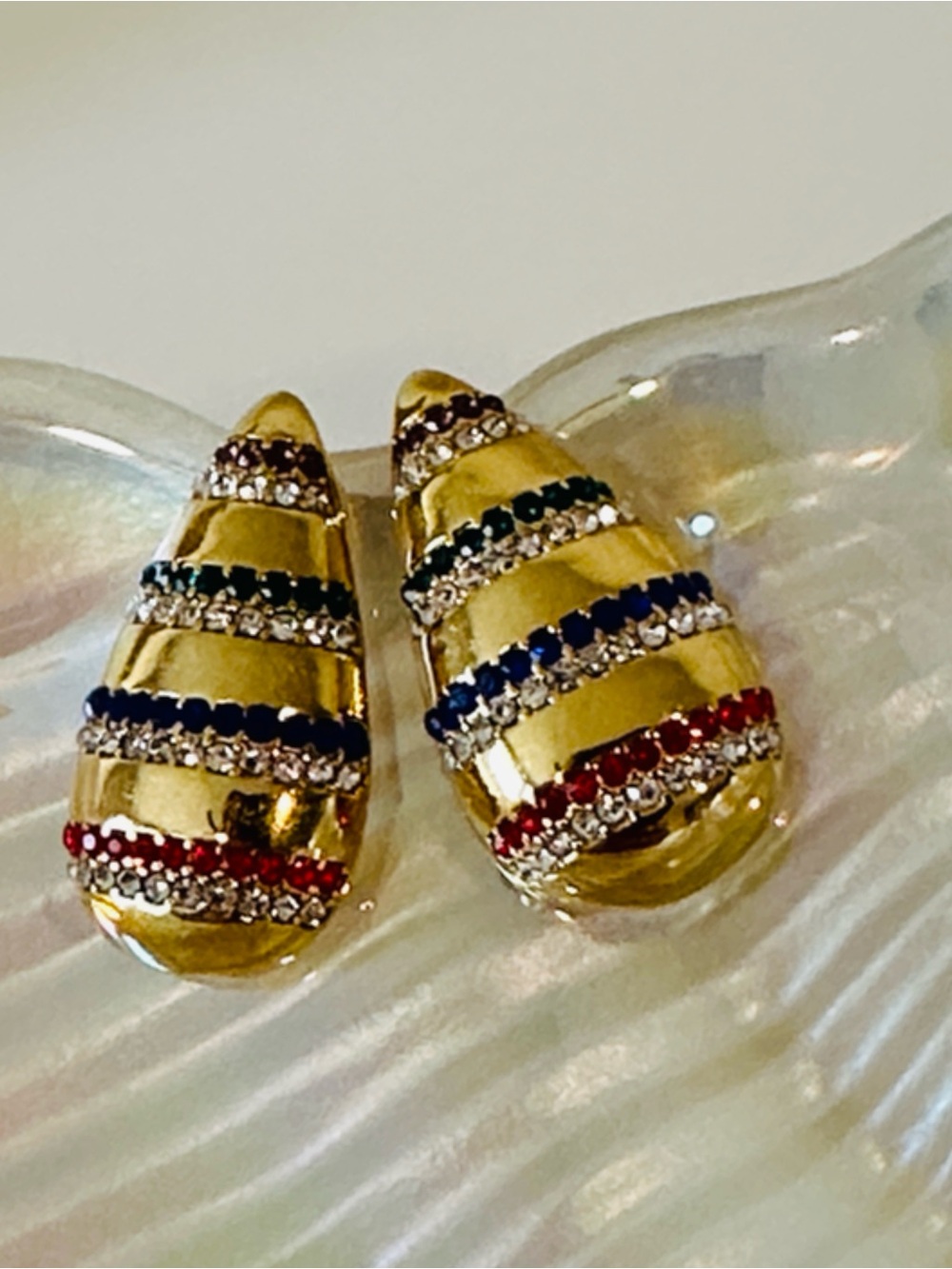 Fashion Jewelry Gold Teardrop Earrings with Red, Blue, Green Stripes